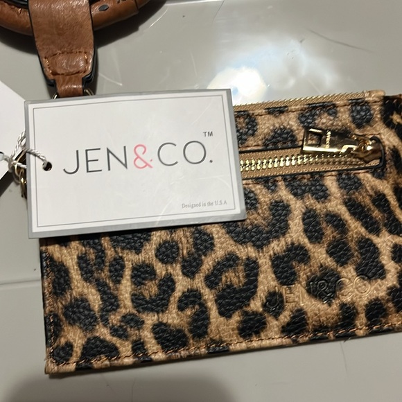 NWT Jen & Co leopard wristlet - Picture 3 of 4